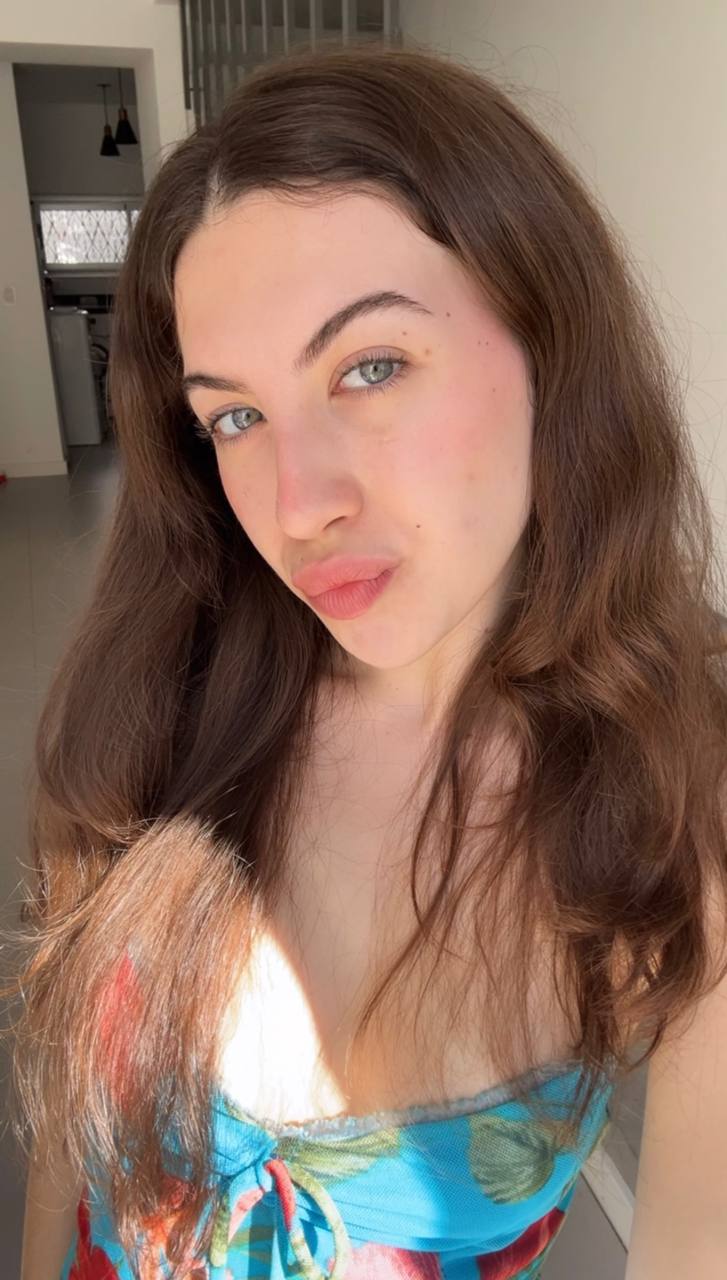 Nude girl Amber in Turin