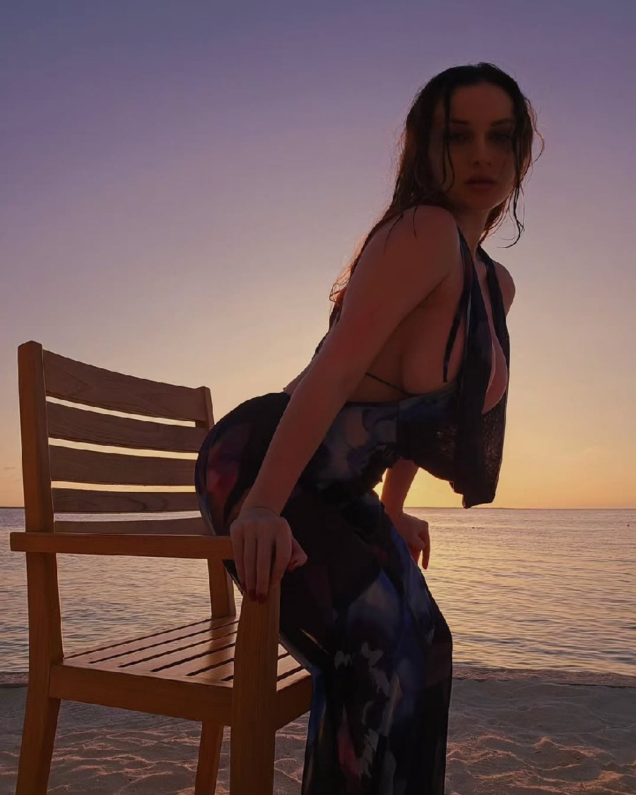 Sexy girl Miranda Faith nude in Turin