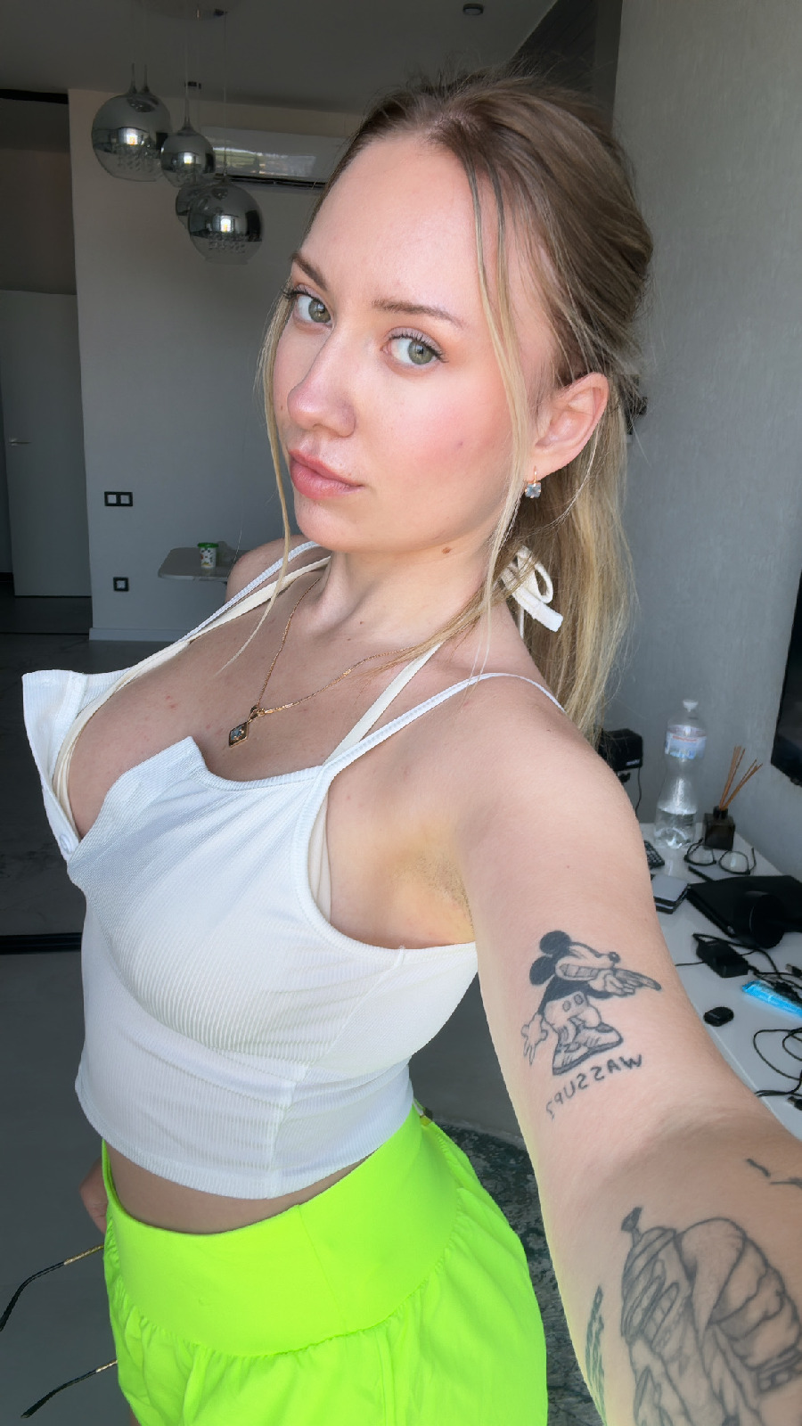 KateV in her underwear in Turin