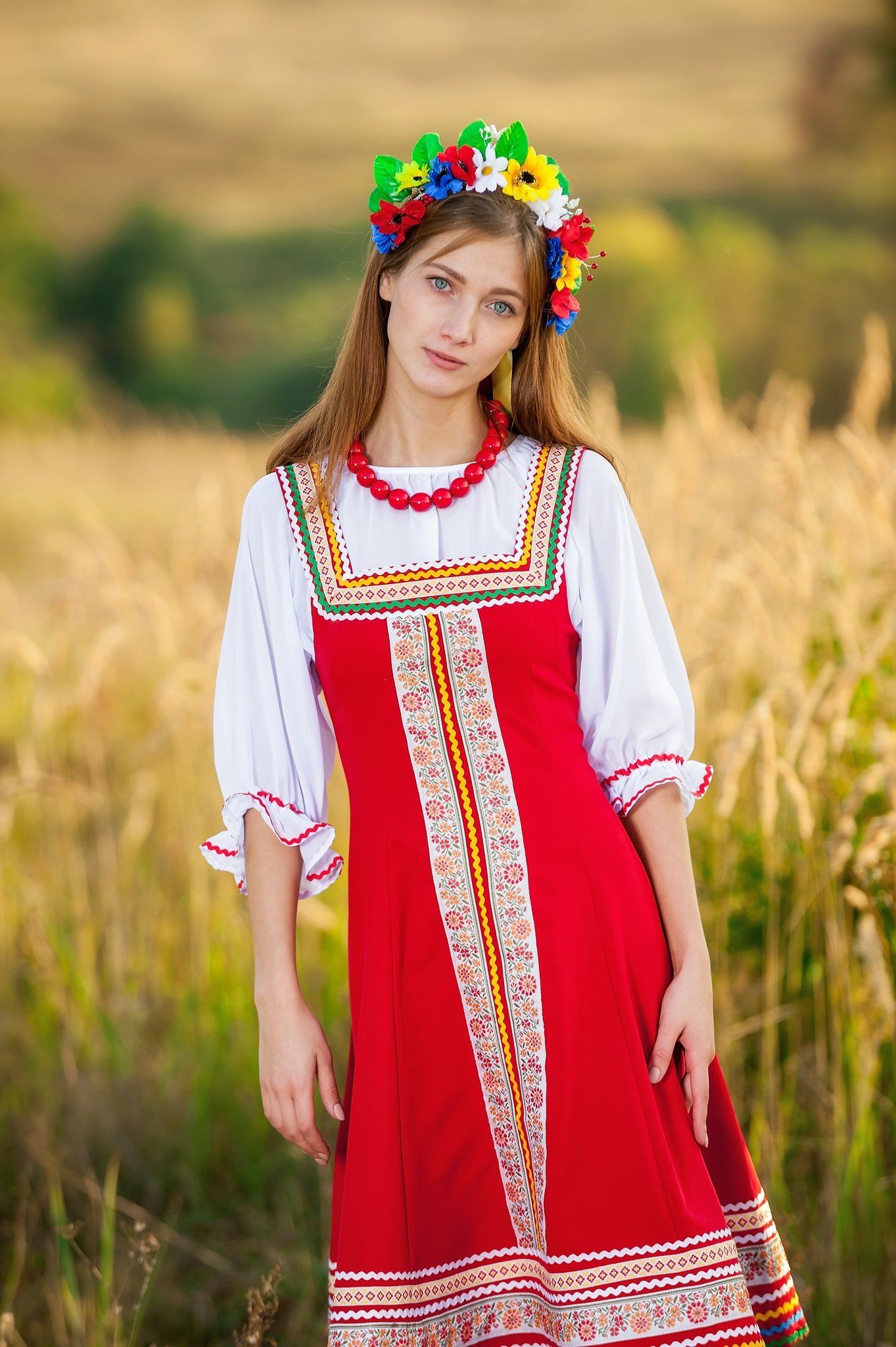Women in Slavic costumes in Turin