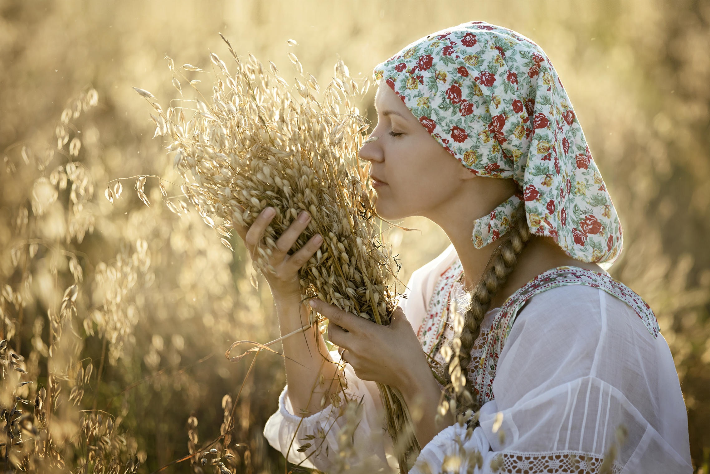 Photo Women in Slavic costumes in Turin